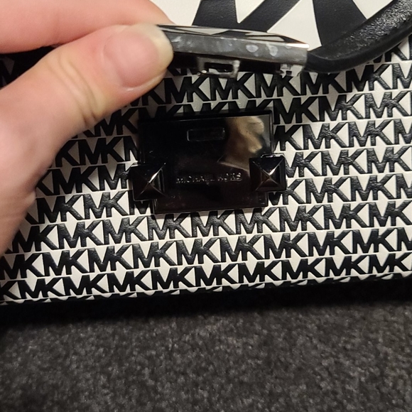 NWOT Michael kors purse - Picture 5 of 6